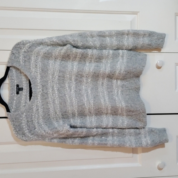 Apt 9 sweater gray/white w/ silver sequins fluffy and soft women's petite medium - Picture 1 of 6